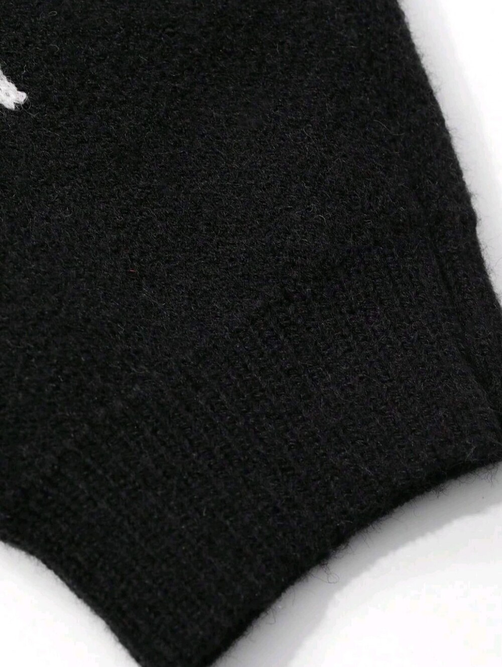 Black Bow-Pattern Crewneck Sweater - Women - Picture 7 of 8